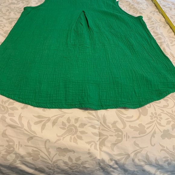 Shannon Pessaro XL for 2 tops - Picture 2 of 11